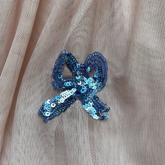 Mini Boden skirt with sequin embellishments. - Picture 2 of 6